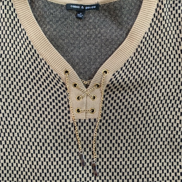 Cable & Gauge Knit Sweater - Picture 3 of 4